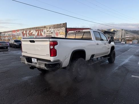 Used 2021 Chevrolet Silverado 2500 LTZ w/ LTZ Premium Package image 5