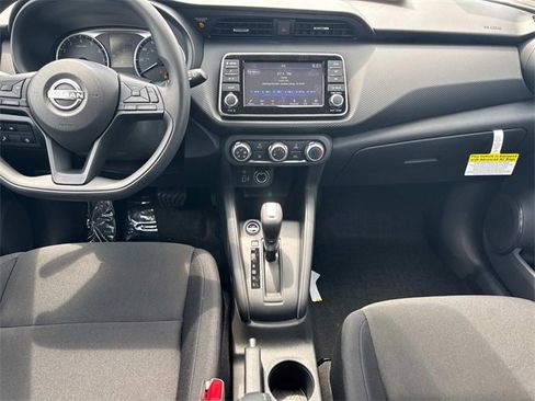 New 2025 Nissan Kicks Play S image 18