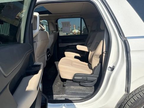 Used 2024 Ford Expedition Max XLT AWD/4WD image 6