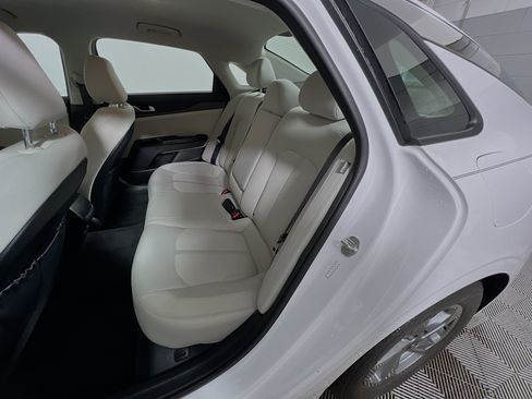 Used 2021 Kia K5 LXS image 29