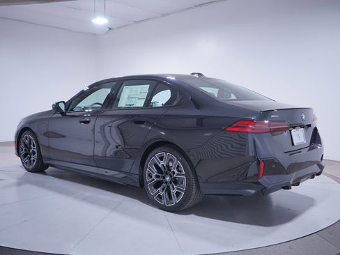 New 2026 BMW 550e xDrive AWD/4WD image 3
