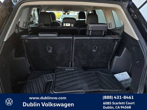Used 2024 Volkswagen Atlas SE AWD/4WD image 25