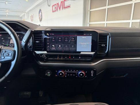 Certified 2024 GMC Sierra 1500 Elevation image 17