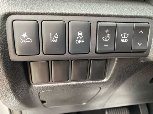 Used 2023 Mitsubishi Eclipse Cross SEL AWD/4WD image 37