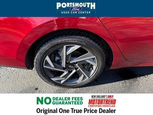 Used 2024 Hyundai Elantra Limited image 36