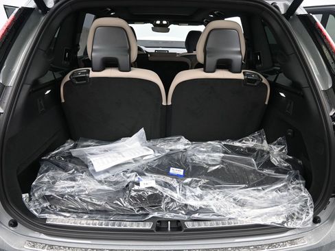 New 2026 Volvo XC90 B6 Plus w/ Protection Package Premier image 19