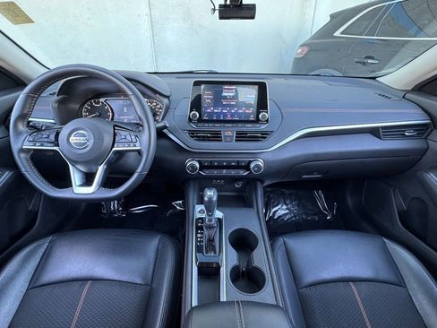 Used 2020 Nissan Altima 2.0 SR image 3