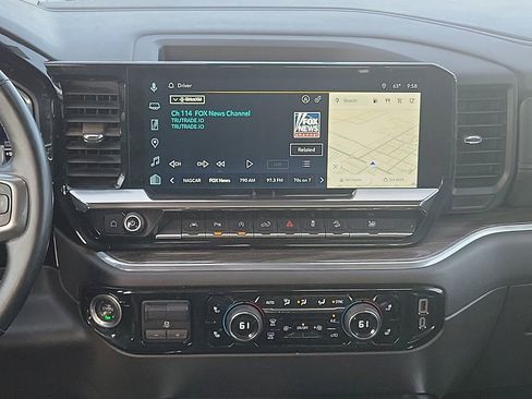 Used 2024 Chevrolet Silverado 1500 LT Trail Boss w/ LT Trail Boss Premium Package image 10