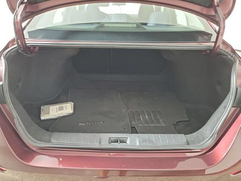 Used 2024 Nissan Sentra SV FWD image 10