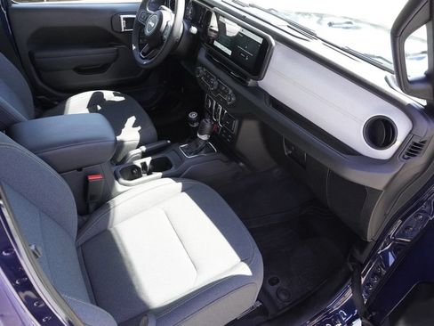 Used 2025 Jeep Wrangler Unlimited Sport AWD/4WD image 22