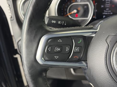 Used 2019 Jeep Wrangler Unlimited Sahara image 30