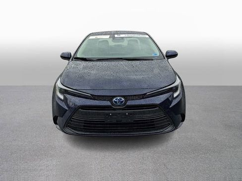Certified 2025 Toyota Corolla LE image 2
