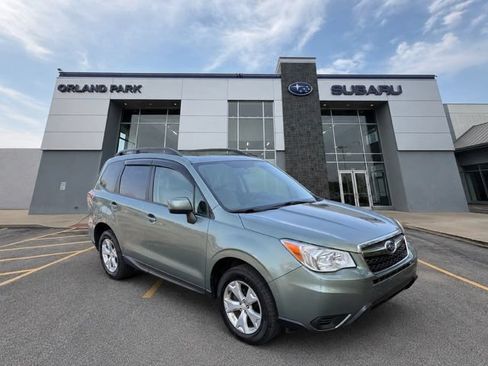 Used 2016 Subaru Forester 2.5i Premium w/ All-Weather Package AWD/4WD image 3