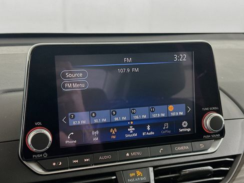 Used 2025 Nissan Altima 2.5 SV image 21