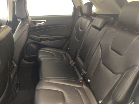 Used 2021 Ford Edge Titanium AWD/4WD image 18
