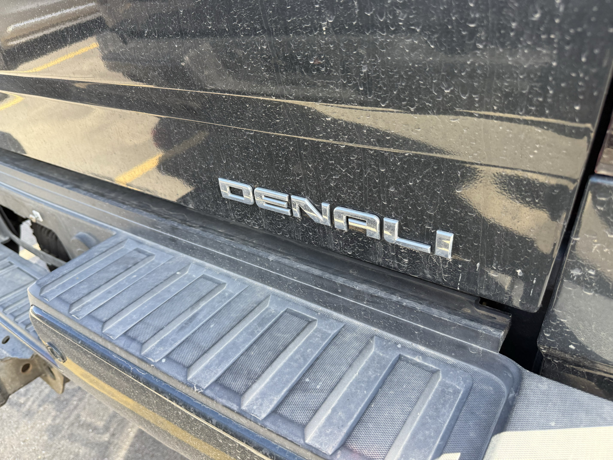 Used 2019 GMC Sierra 2500 Denali w/ Duramax Plus Package AWD/4WD image 7