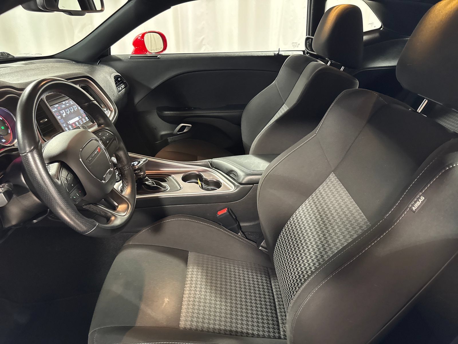 Used 2022 Dodge Challenger GT AWD/4WD image 3