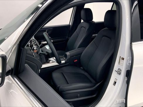 Used 2026 Mercedes-Benz GLB 250 image 21
