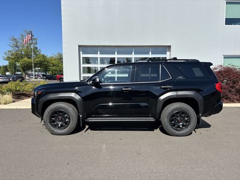 Used 2026 Toyota 4Runner TRD Off-Road Premium AWD/4WD image 2