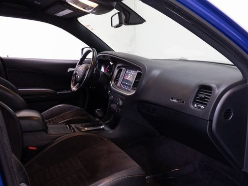 Used 2018 Dodge Charger R/T RWD image 21