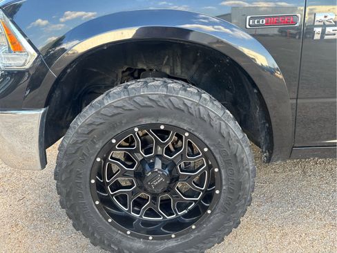 Used 2018 RAM 1500 Laramie image 12