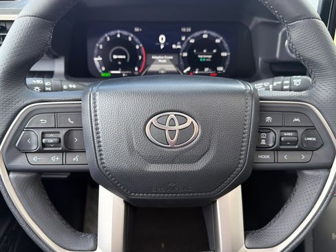 New 2026 Toyota 4Runner Hybrid Platinum image 21