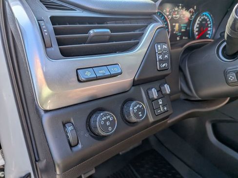 Used 2019 Chevrolet Tahoe Premier w/ Premier Plus Edition AWD/4WD image 15