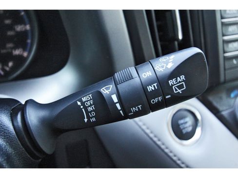 Used 2018 Toyota RAV4 Limited image 18