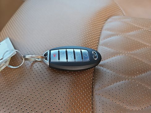 Used 2024 INFINITI QX80 Sensory AWD/4WD image 37