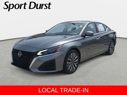 Used 2023 Nissan Altima 2.5 SV image 1