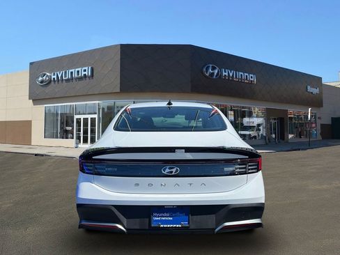 Certified 2025 Hyundai Sonata SE FWD image 6
