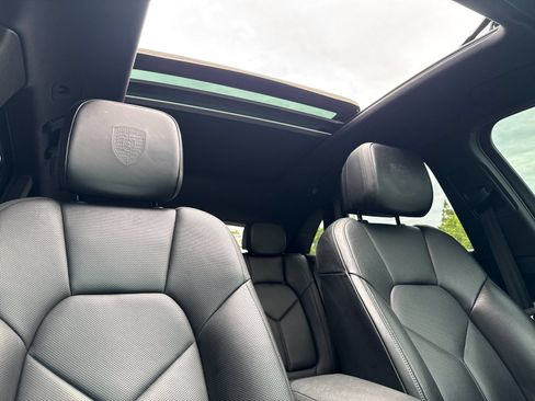 Used 2019 Porsche Macan S AWD/4WD image 18