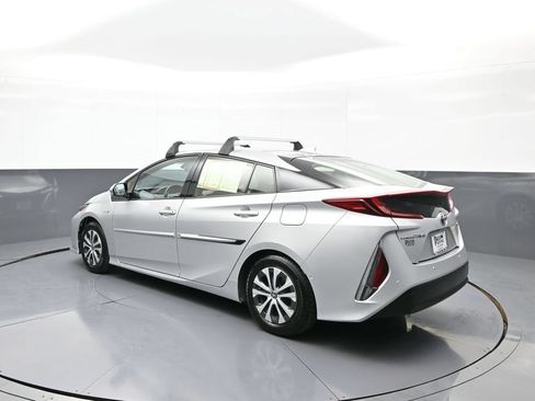 Certified 2020 Toyota Prius Prime Limited FWD image 8