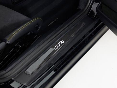 Used 2016 Porsche Cayman GT4 image 39