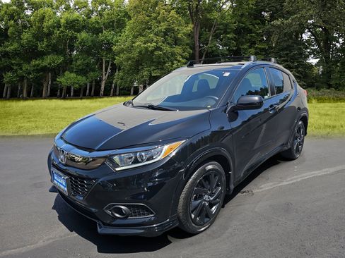 Used 2021 Honda HR-V Sport image 3