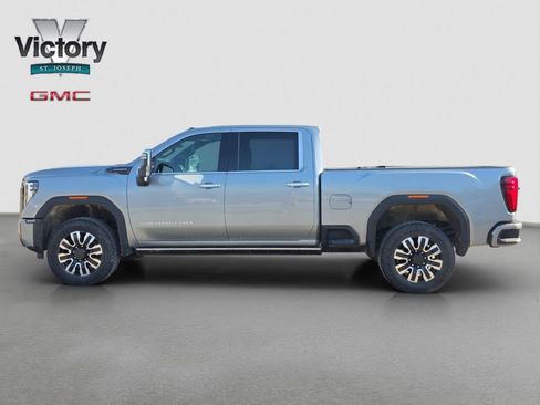 Used 2025 GMC Sierra 2500 Denali Ultimate w/ Max Trailering Package AWD/4WD image 6