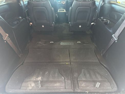 Used 2025 Chrysler Pacifica Select FWD image 34