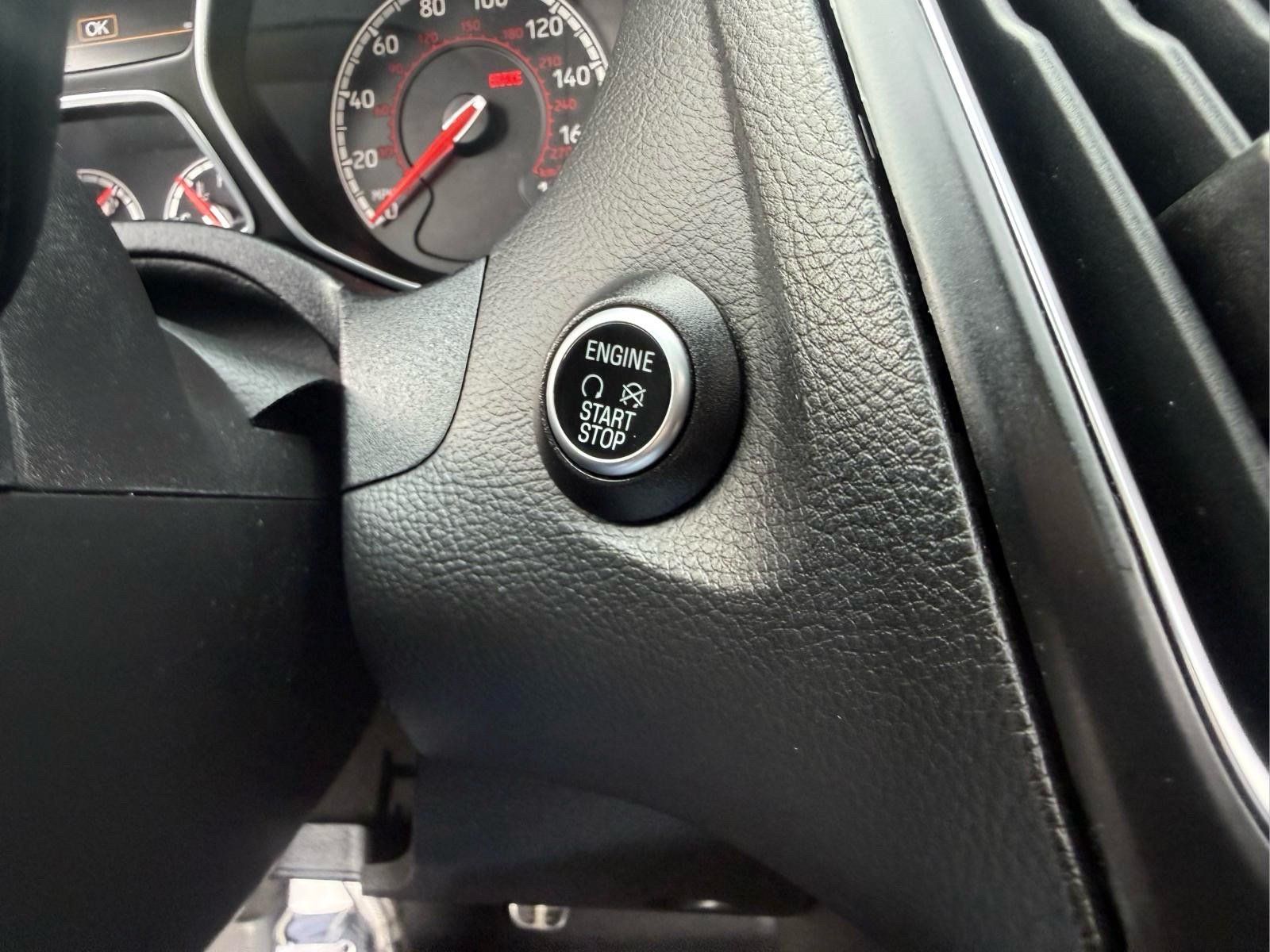 Used 2017 Ford Focus ST w/ Equipment Group 402A FWD image 28