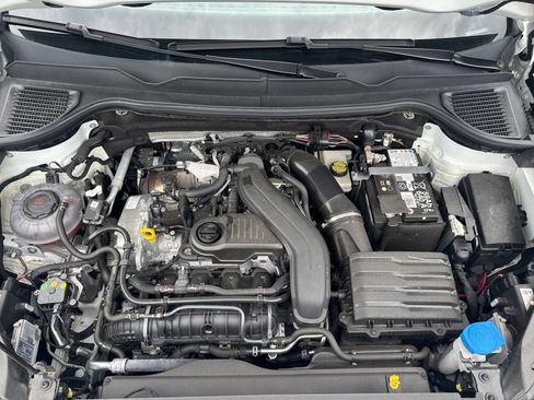 Used 2025 Volkswagen Taos S FWD image 9