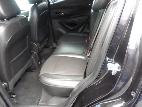 Used 2021 Buick Encore Preferred w/ Safety Package image 21