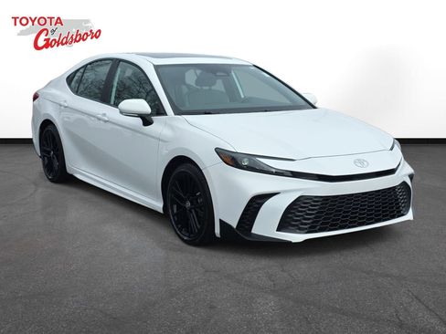 Used 2025 Toyota Camry SE w/ Multimedia Upgrade Package image 3