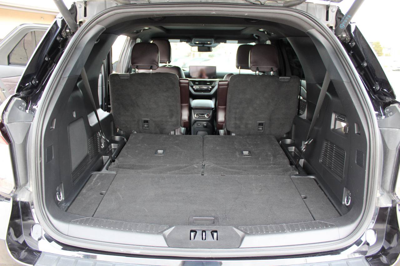 Used 2025 Ford Explorer Platinum w/ LUX Leather Package AWD/4WD image 70