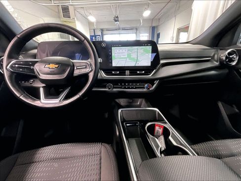 Used 2025 Chevrolet Equinox LT image 21