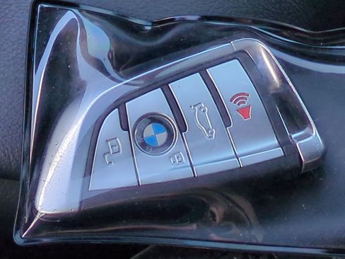 Used 2022 BMW X7 xDrive40i w/ M Sport Package AWD/4WD image 36