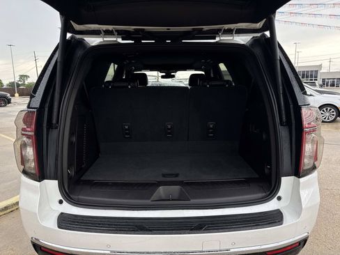 Used 2021 Chevrolet Tahoe LT w/ LT Signature Package RWD image 8
