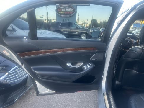 Used 2015 Mercedes-Benz S 550 Sedan image 9