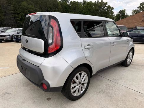 Used 2019 Kia Soul + FWD image 14