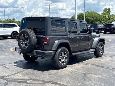 Used 2022 Jeep Wrangler Unlimited Sport AWD/4WD image 11