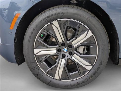 Used 2026 BMW iX xDrive45 AWD/4WD image 10