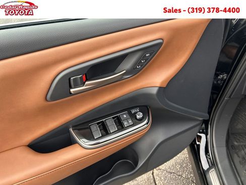 New 2026 Toyota Crown Signia image 10